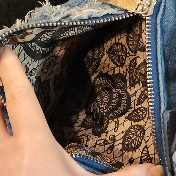 Carlos By Carlos Santana Vintage Frayed Denim Patchwork Hobo Shoulder Bag Purse - Picture 14 of 15